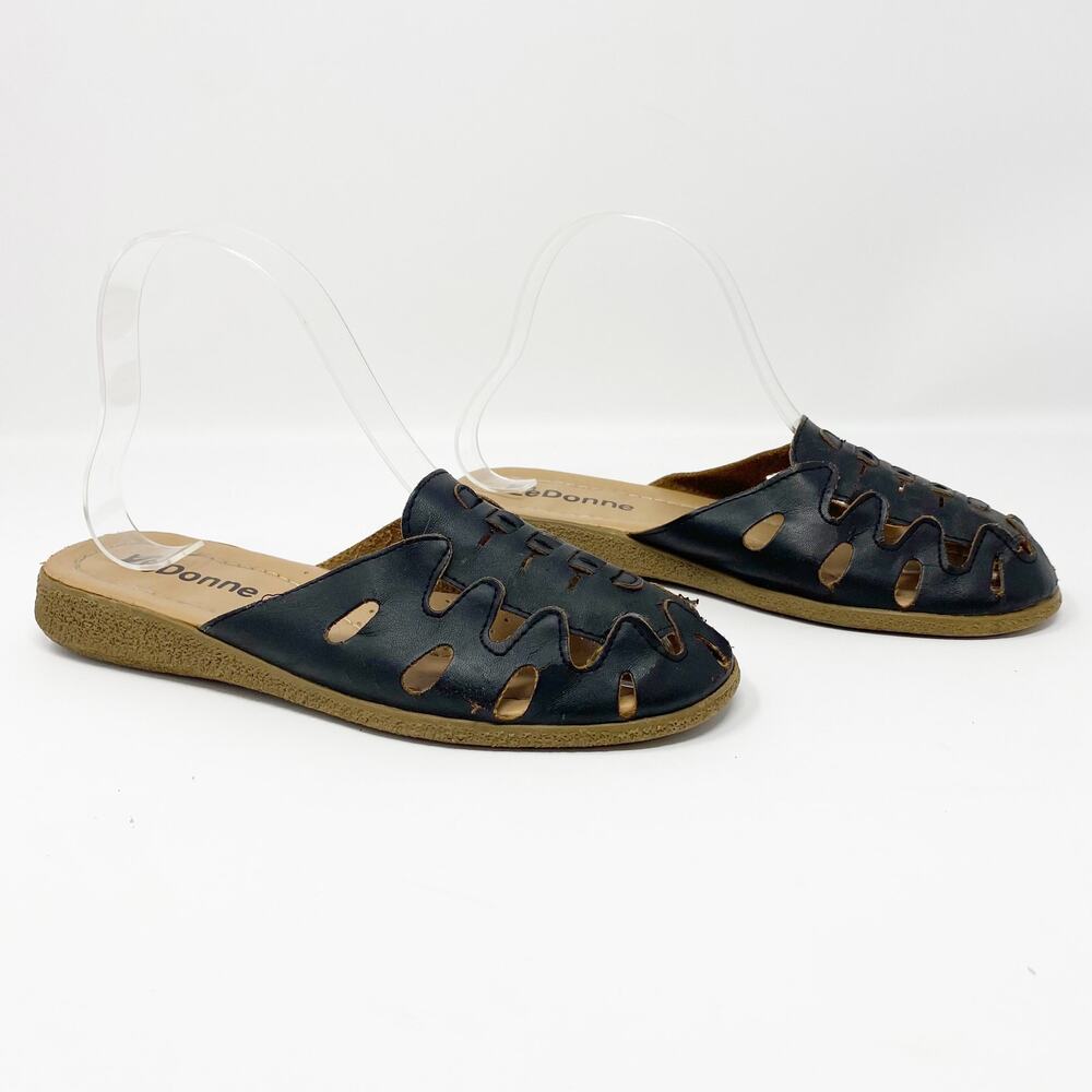 Le Donne Black Slip On Slide Sandals